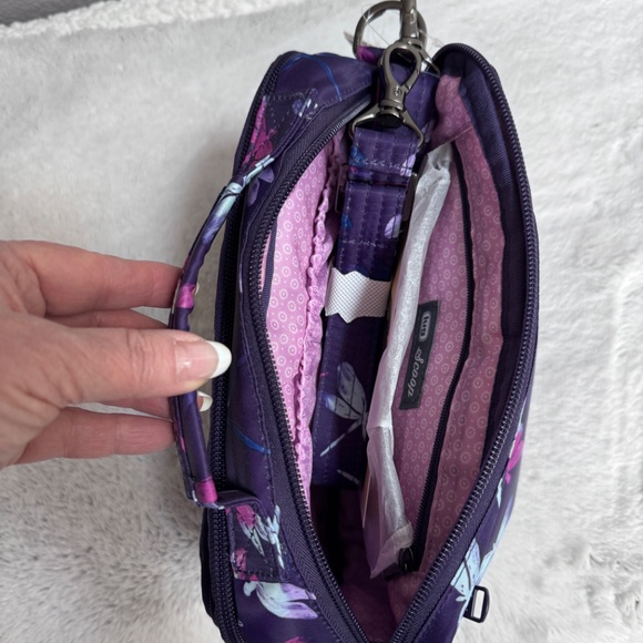 LUG Dragonfly Purple Scoop crossbody NEW with Tags~RARE💙💗🖤 - Picture 7 of 8